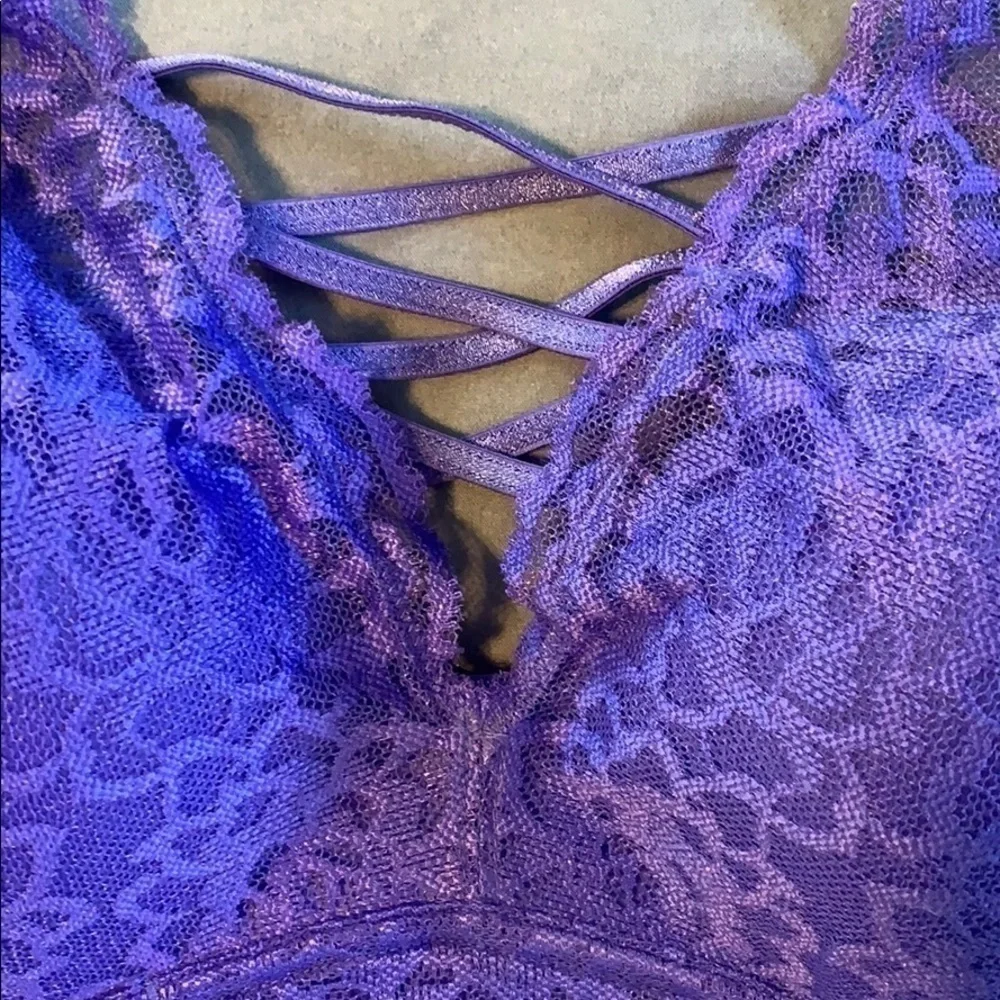 VS PINK Padded Bra - Picture 2 of 15